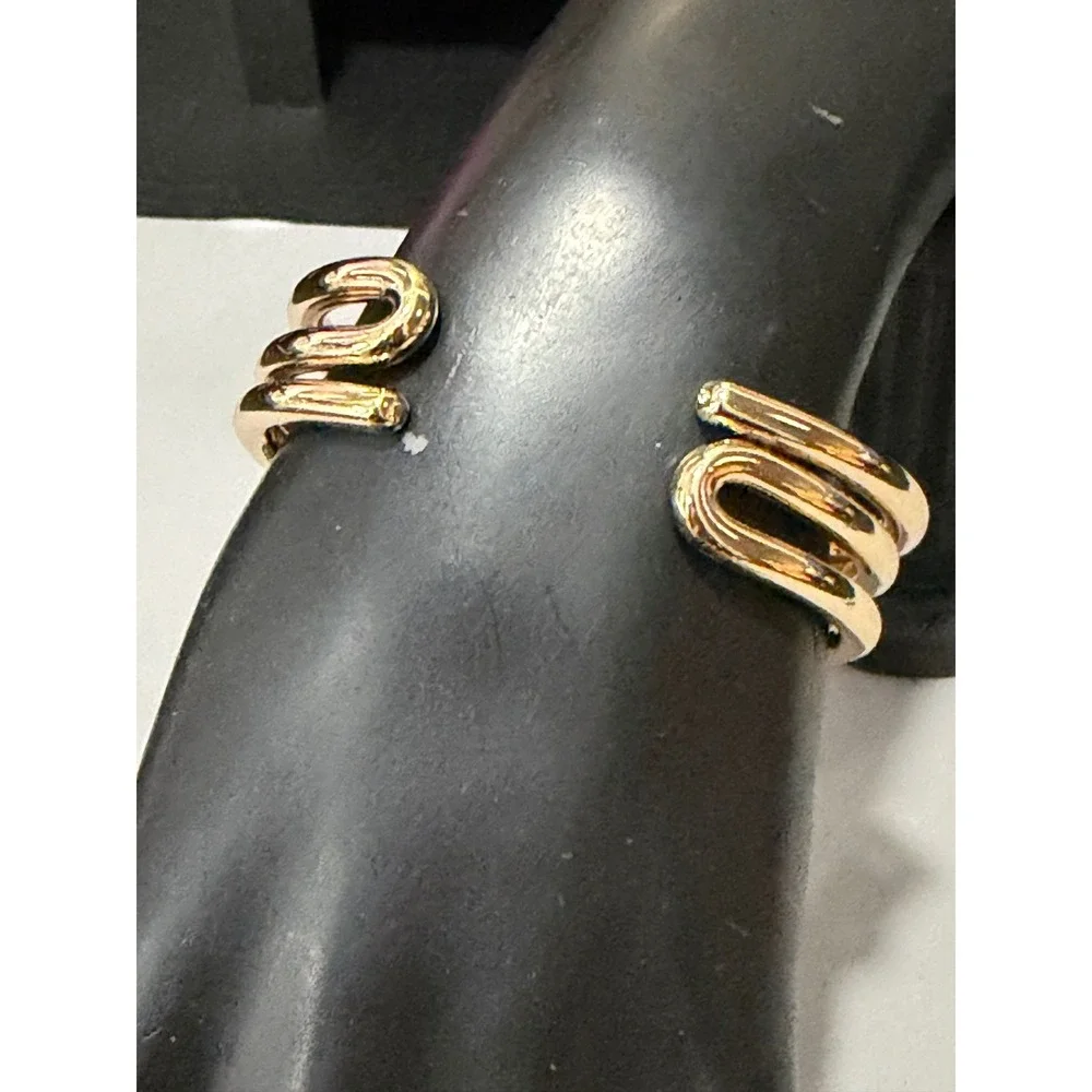White House Black Market Cuff Bracelet Womens Gold‎ Tone Triple Row Layered